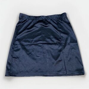 Side Slit Satin Black Mini Skirt Women’s Size Small Elastic Waist NEW